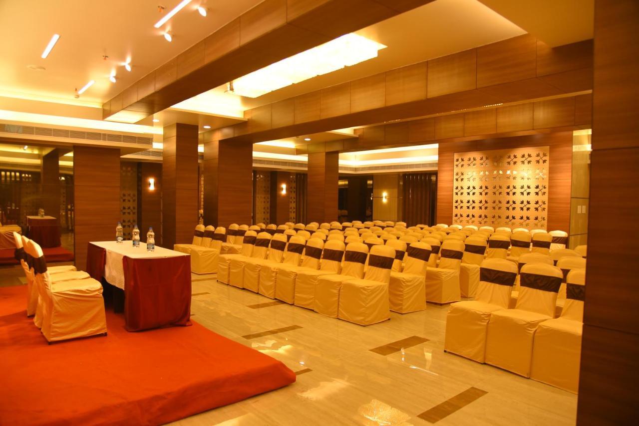 Zip By Spree Hotels Surabi International Vellore Esterno foto