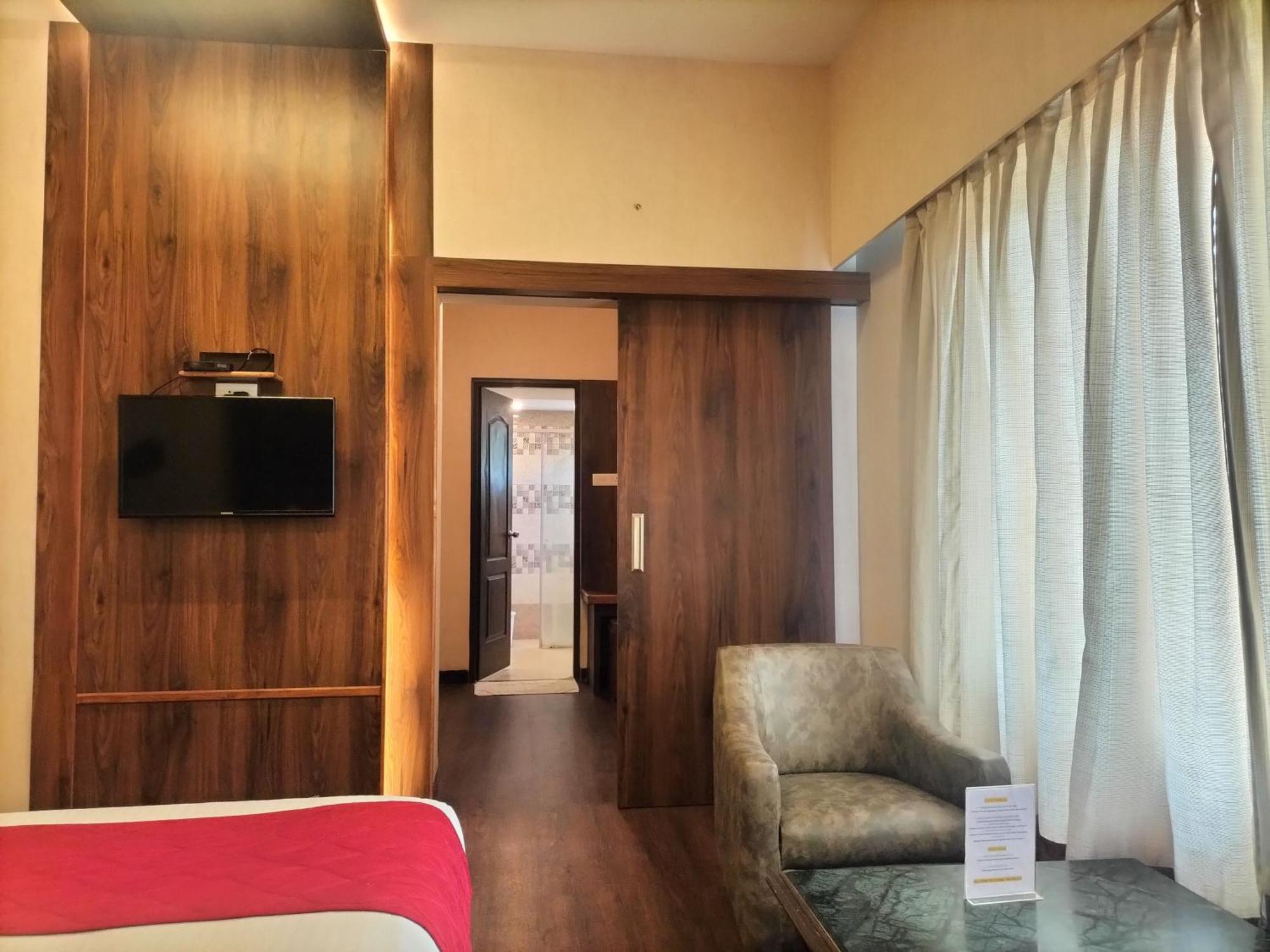 Zip By Spree Hotels Surabi International Vellore Esterno foto