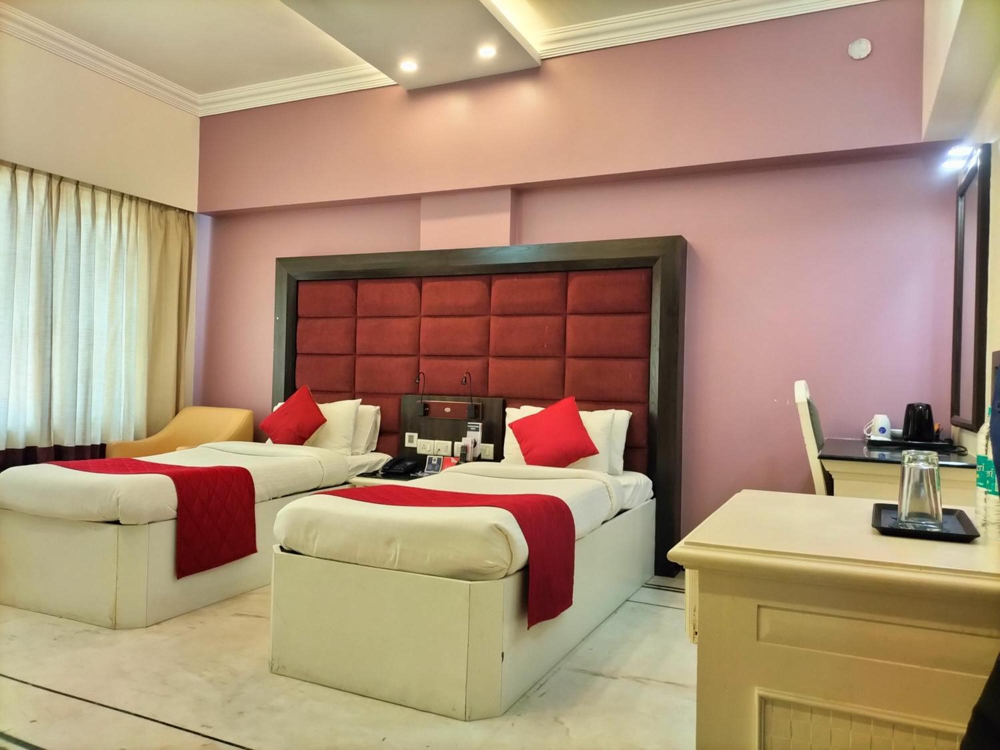 Zip By Spree Hotels Surabi International Vellore Esterno foto