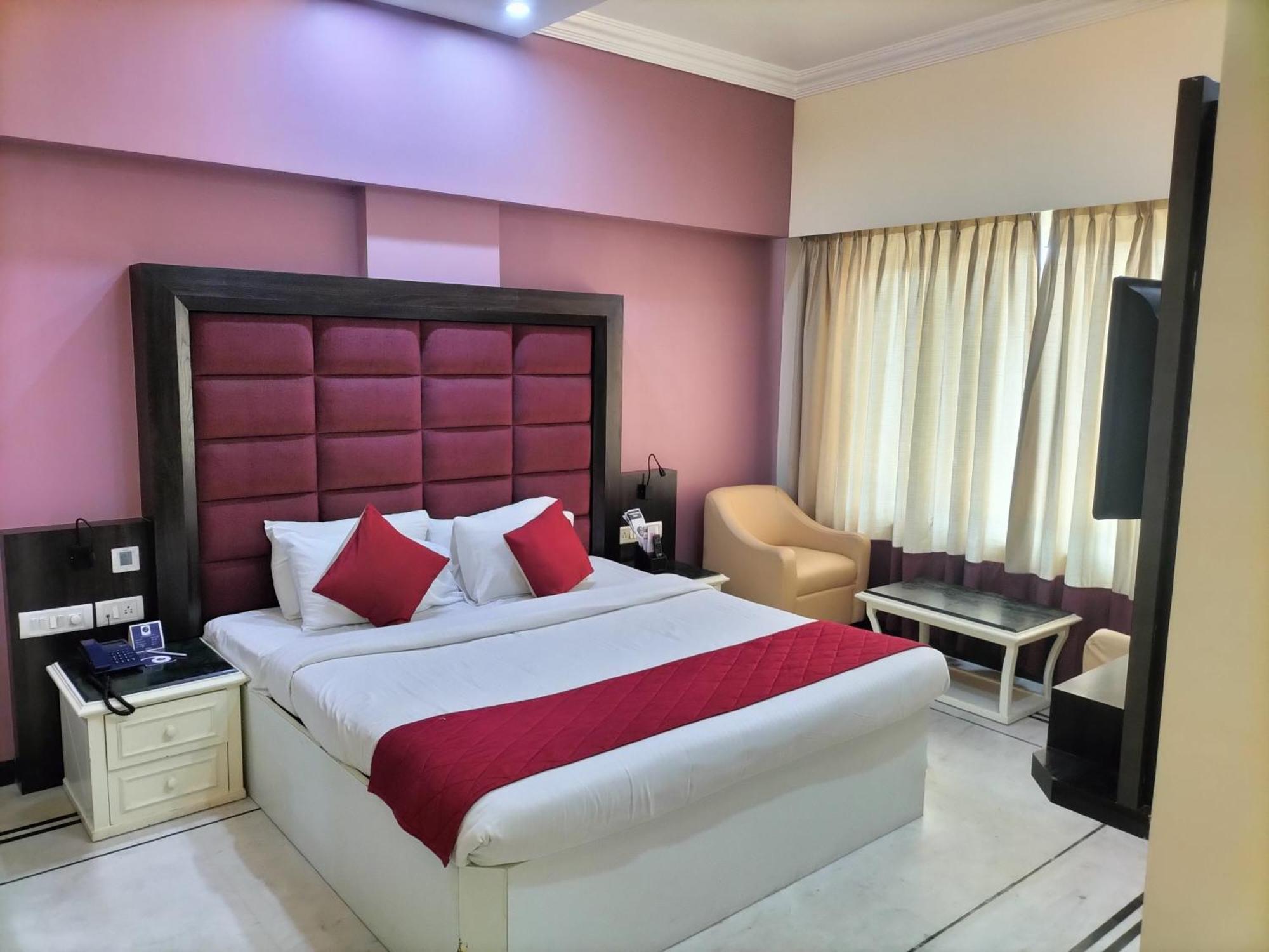 Zip By Spree Hotels Surabi International Vellore Esterno foto