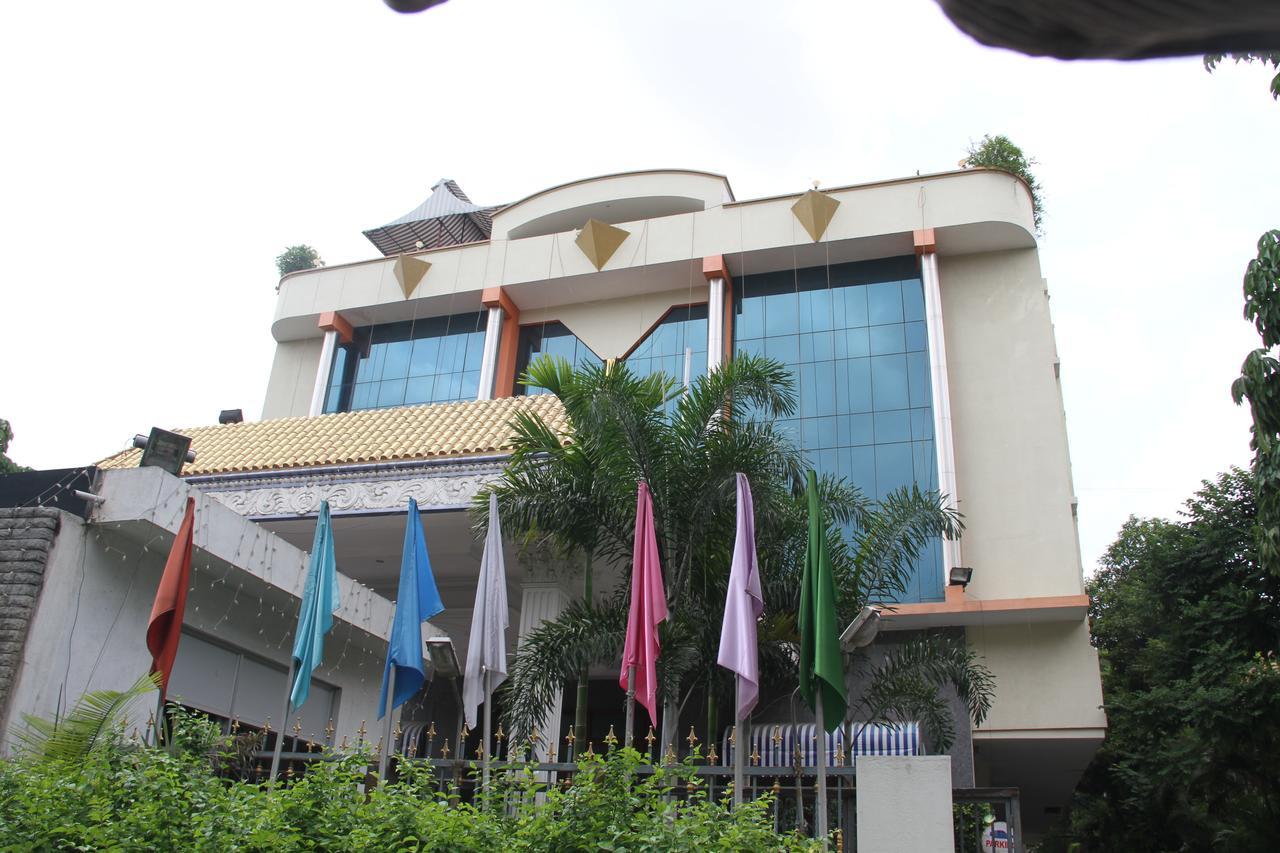 Zip By Spree Hotels Surabi International Vellore Esterno foto